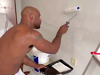 A skilled painter hooks up with a sexy assistant for a steamy bareback encounter, starting with a hot blowjob. The action escalates, culminating in a messy finish. Rio de Janeiro's hottest gay amateurs deliver an unforgettable Brazilian gay experience.